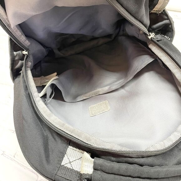 Pottery Barn Kids Star Wars Comics Glow-in-the-Dark Print Mackenzie 17" Backpack - Picture 8 of 14